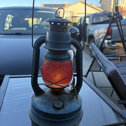 Vintage Lantern Die Iz Made USA  ( Hesperia Ca )