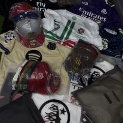Soccer Jerseys / Clothing ( Description) 