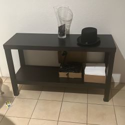 Entry Table Black 