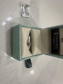 10K White Gold Natural Diamond Solitaire Ring w/ Box & Certificate