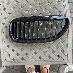 Bmw 6 Series Black Grill (left Side Only )