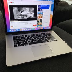 2014/15 Macbook Pro 15 2.5 i7 16GB 512GB 2GB Video