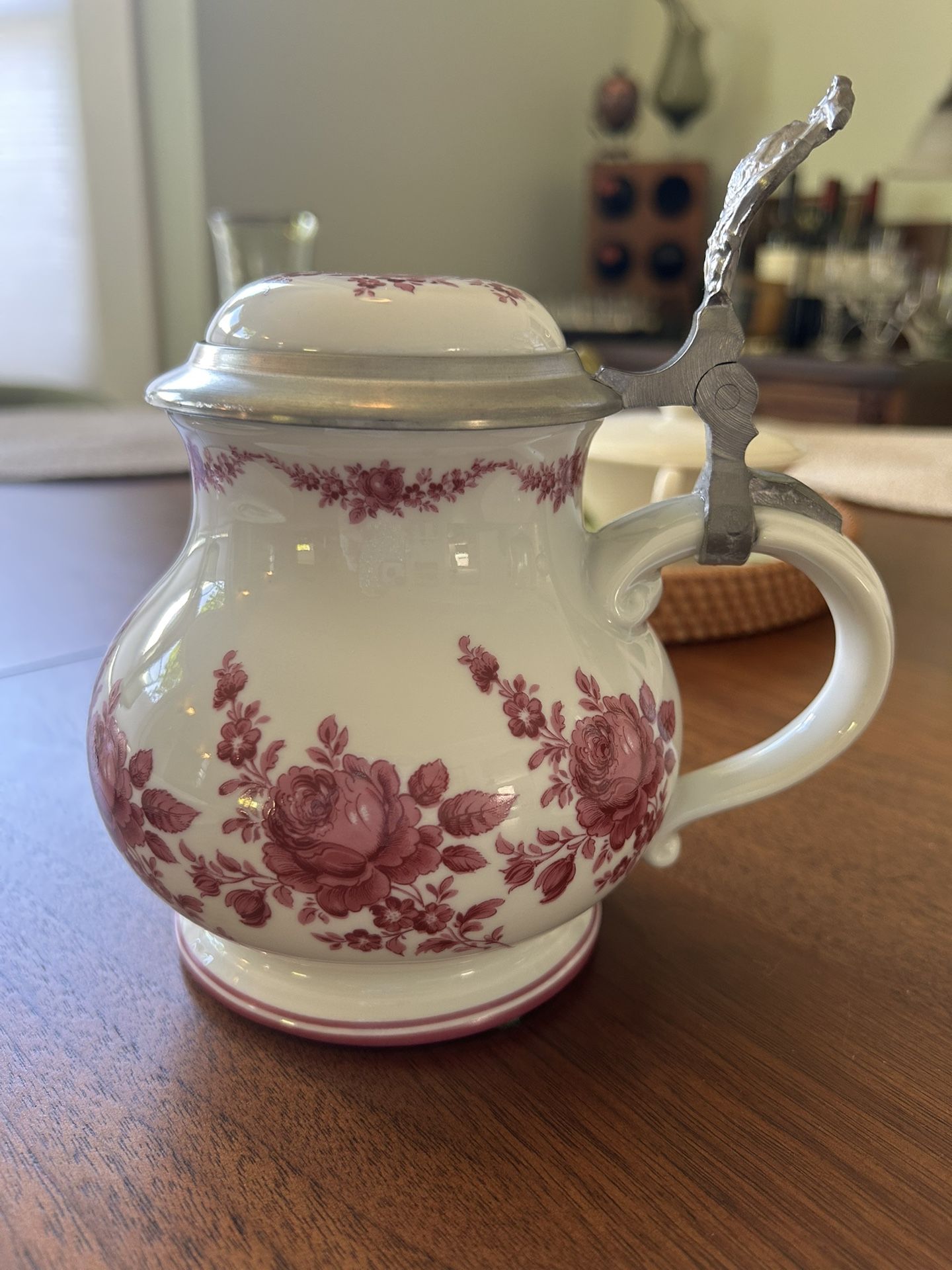 ZINN Salzburger Zinnstube Goldgasse 8 Austria porcelain beer or wine stein
