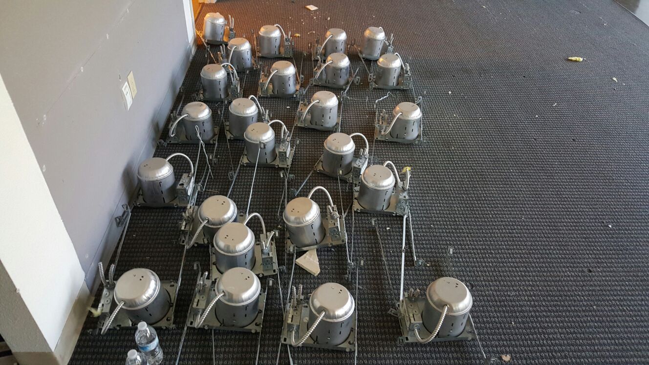 Halo led 6 inch can lights for Sale in Vista, CA OfferUp