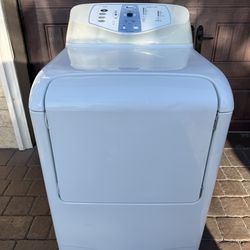 PERFECT WORKING AMANA DRYER