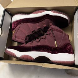 Jordan 11 Red Velvet 