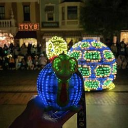 50th Anniversary Light Up Disneyland Parade

Turtle Sipper Cup