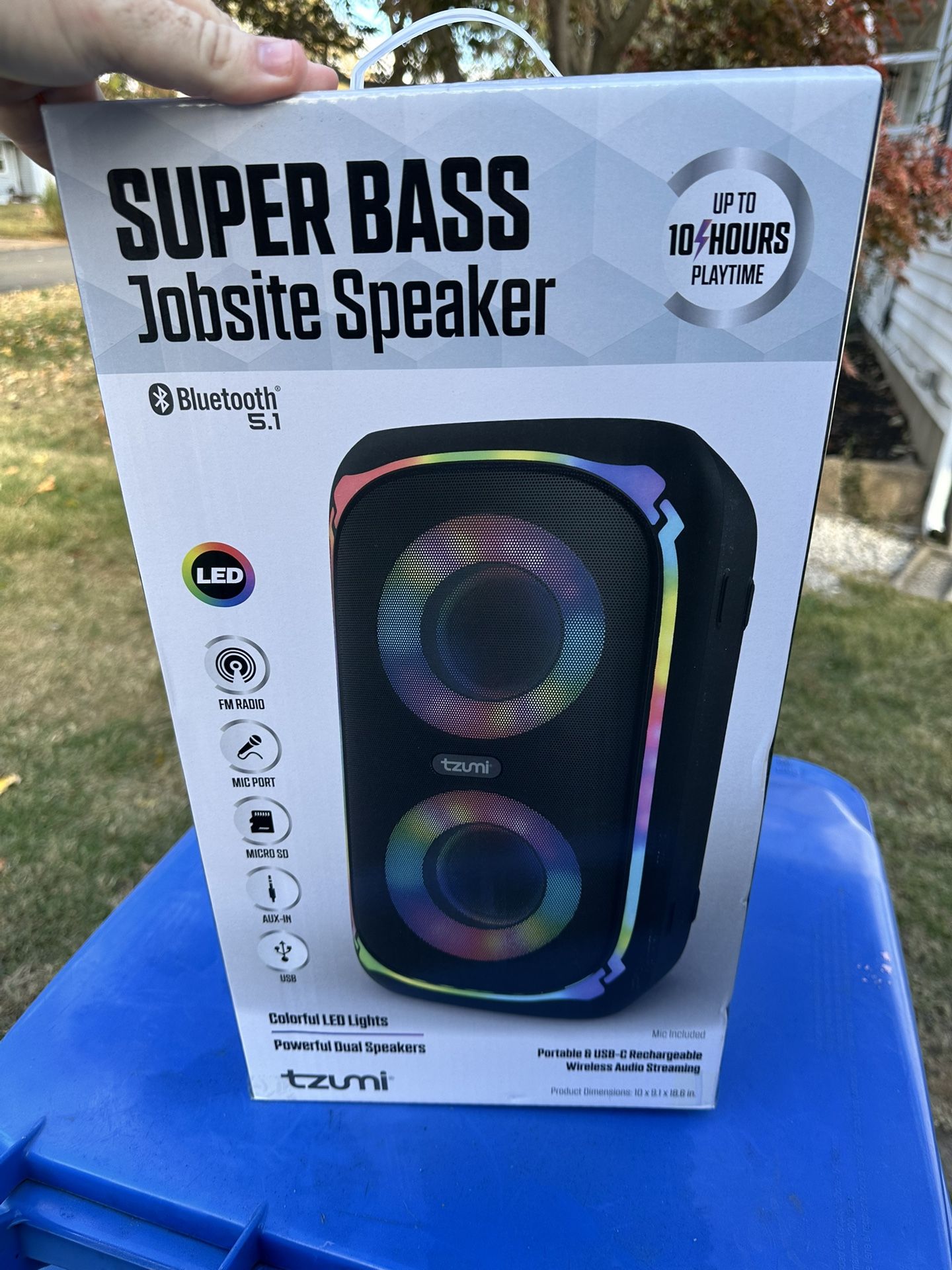 Speaker With Microphone