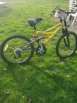 YELLOW MONGOOSE BICYCLE