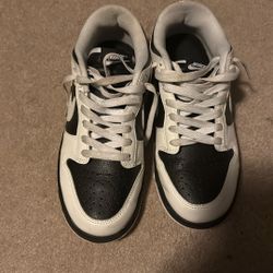 DHgate Nike Dunks Black And White 
