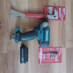 MAKITA DRILL
