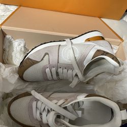 Louis Vuitton authentic shoes size 38 USA 7 use in great condition receipt  box including for Sale in Oakland Park, FL - OfferUp