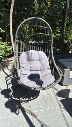 Swing chair with stand