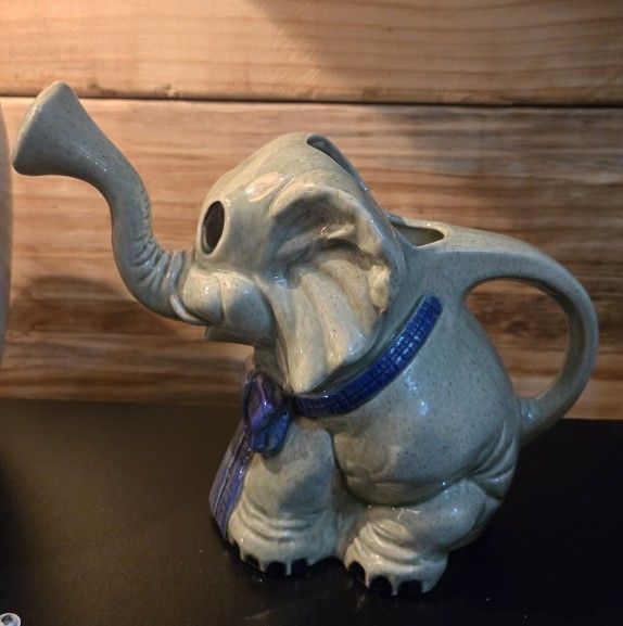 Vintage Elephant Ceramic Watering Can/planter