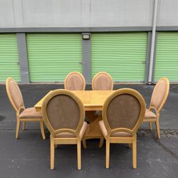Dining Table (FREE DELIVERY)