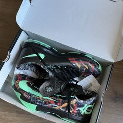 KD men’s Size 11