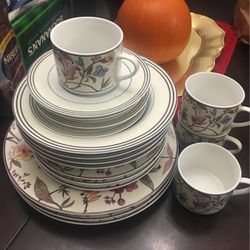 China pearl Florita plates & 4 Cups