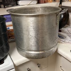 Large Cooking Pots