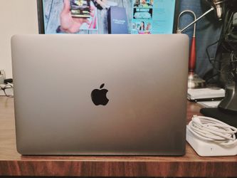 Apple MacBook Pro, Touchbar, 18