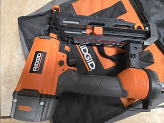 Ridgid Pneumatic 18-Gauge 2-1/8 in. Brad Nailer with CLEAN DRIVE