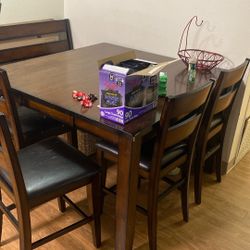 Dinning Room Table 