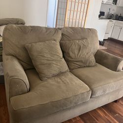 Couch 2 Seats 