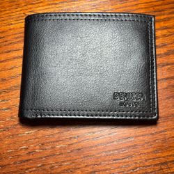 DENIZEN Levi's Black Bifold Men's Wallet with Card Slots & ID Window