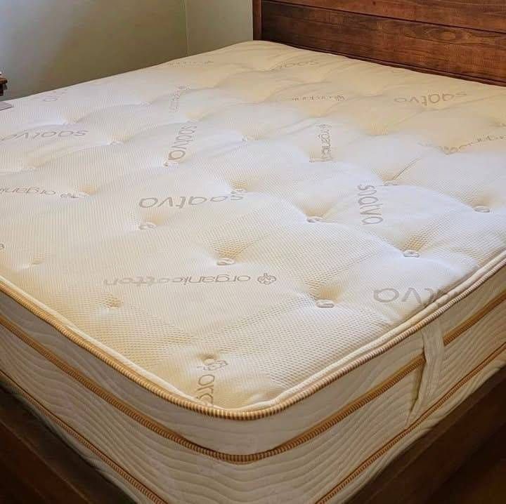 Saatva "HD" Cal King Mattress - Like New Condition
