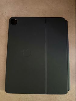 iPad Pro M2 w Magic Keyboard