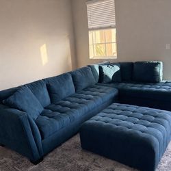2pc Cindy Crawford Sectional