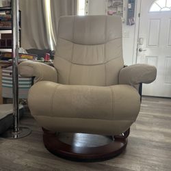 Reclining Chair 