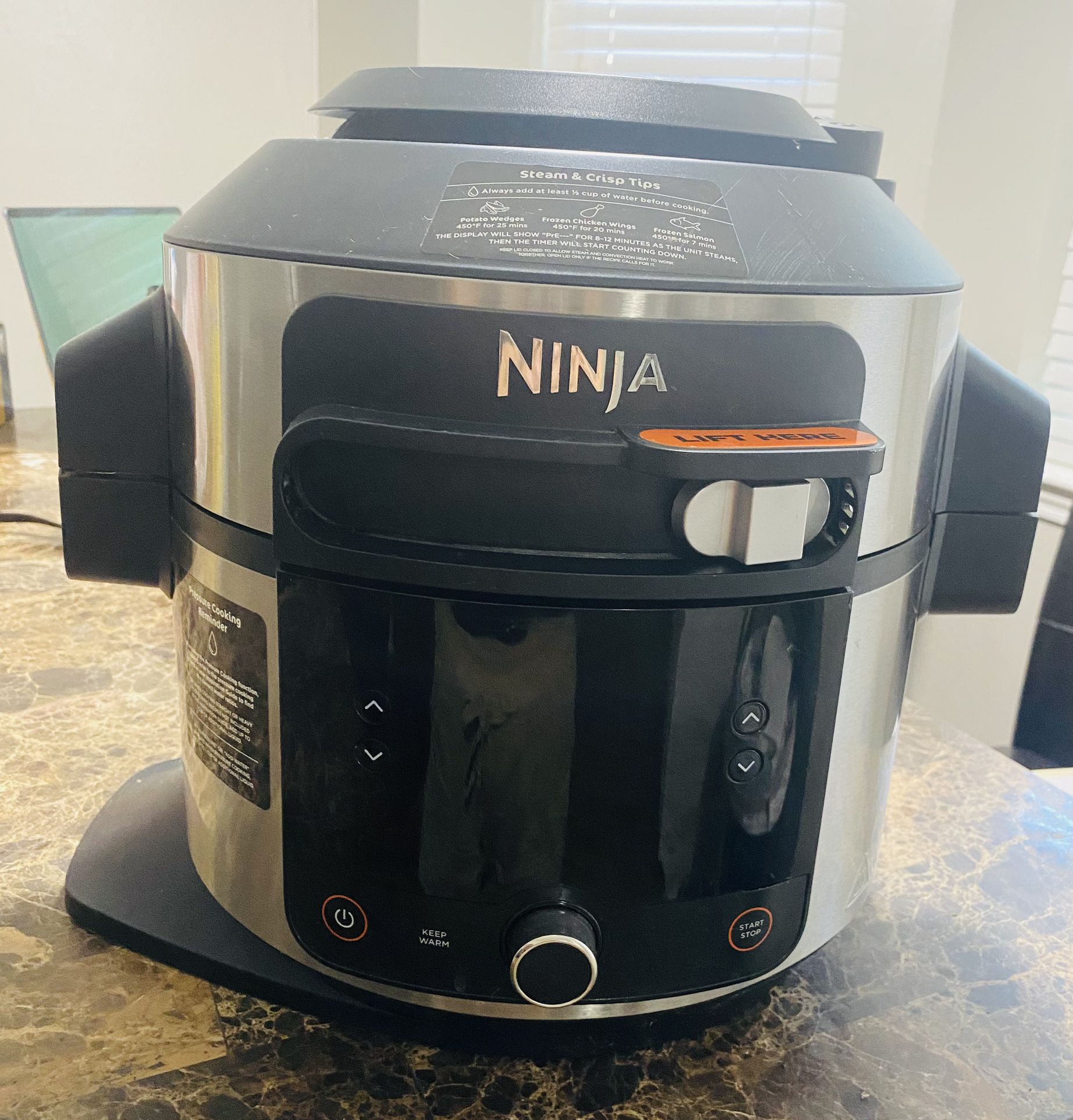 Ninja Pressure Cooker Steam Fryer With Smart Lid 