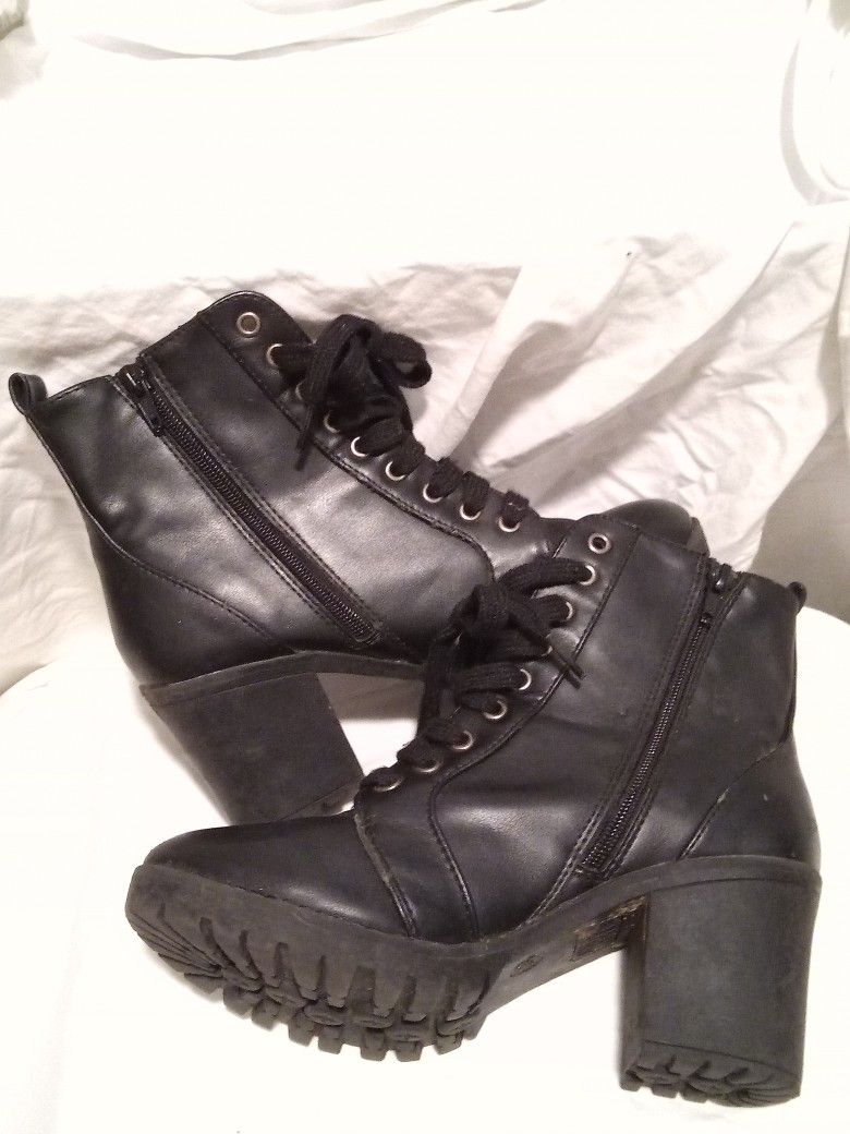Black Ankle Military Style Boots With Side Zipper