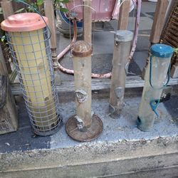 Free Bird Feeders