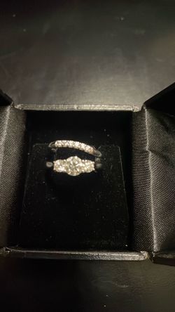 Lady’s platinum diamond bridal set “