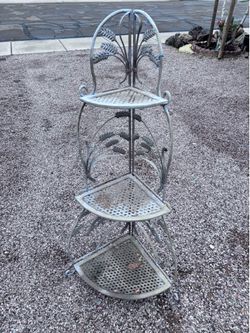 Outdoor mental corner