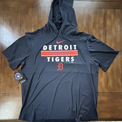 Detroit Tigers— Dri Fit Short Sleeved Hoodie — Size XL
