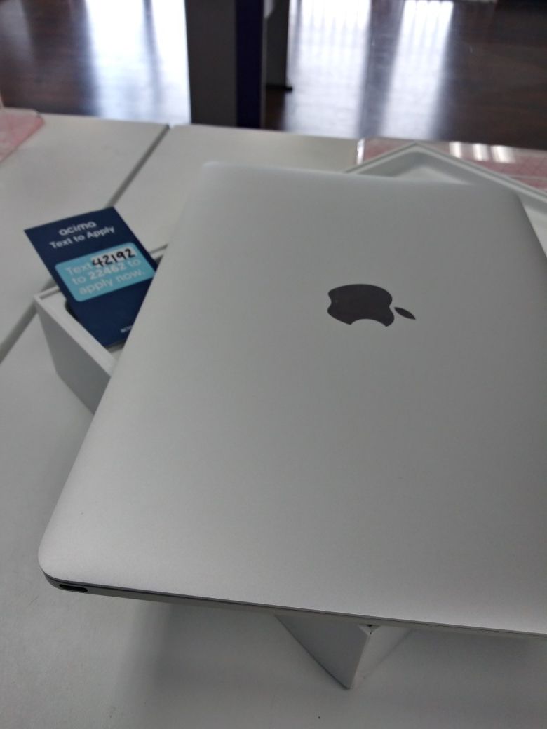 Apple MacBook 12 2017 Opened Box