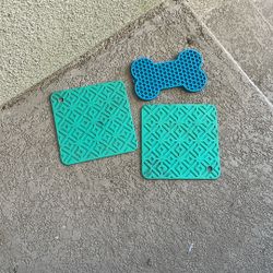 small blue and green pet slow feeder mat 