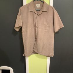 Men’s Short Sleeve Shirt (size M)