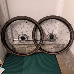 Italian Tubeless Wheelset, Rotors & Tires (Like NEW, $800+ Retail)
