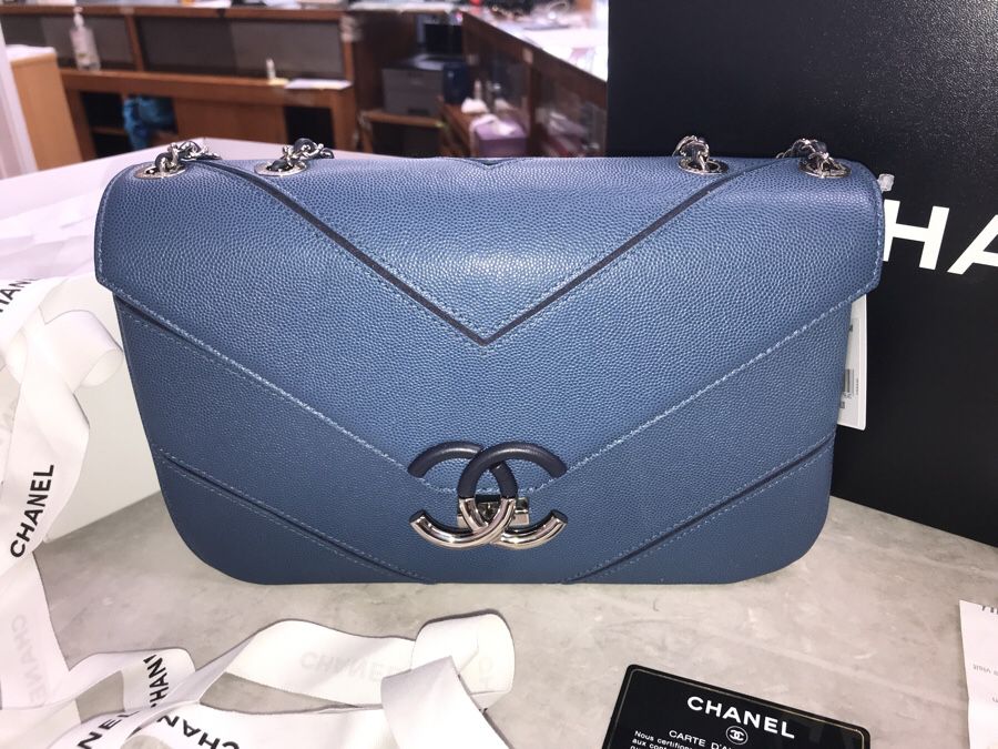 Chanel Macro Flap Bag Chevron Caviar Large For Sale at 1stDibs