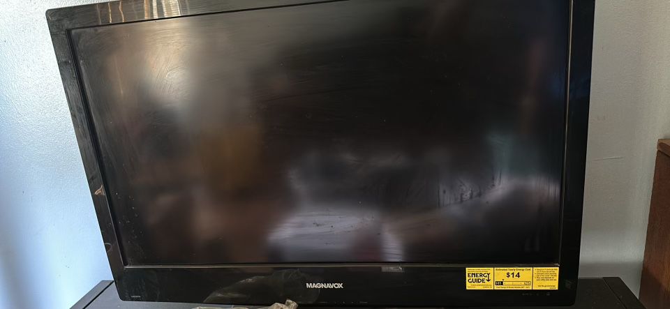 Magnavox 32 Inch Flatscreen TV