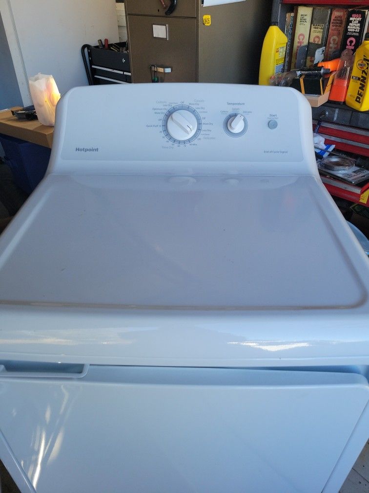 2023 HOTPOINT DRYER