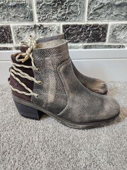 CAT Women's Gray Leather Ankle Boots Size 11