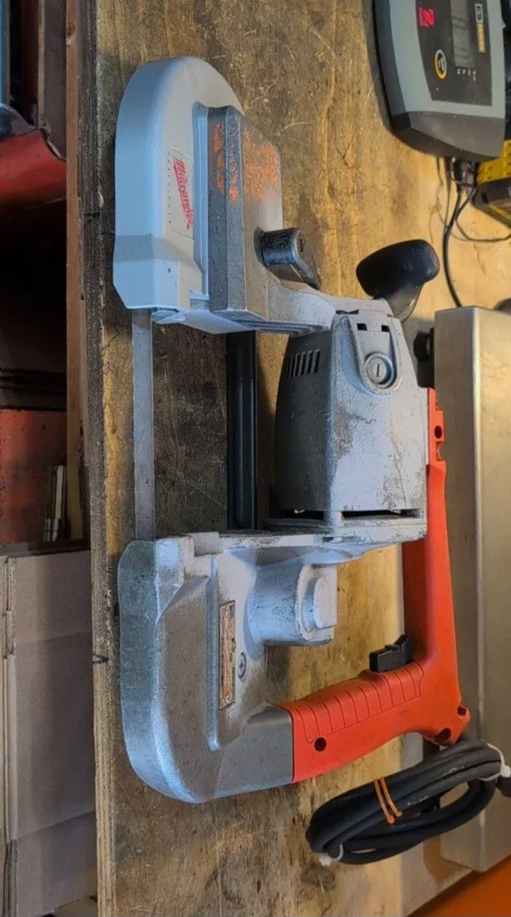 Milwaukee 2630-20 Bandsaw
