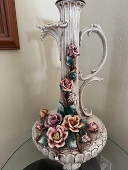 Vintage Italian porcelain “Capodimonte” Decorative Piece