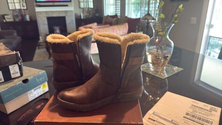 Clark Spring Step Ankle Boots