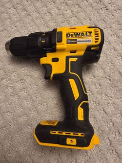 Dewalt drill/ driver dcd777