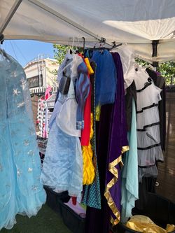3 family yard sale
